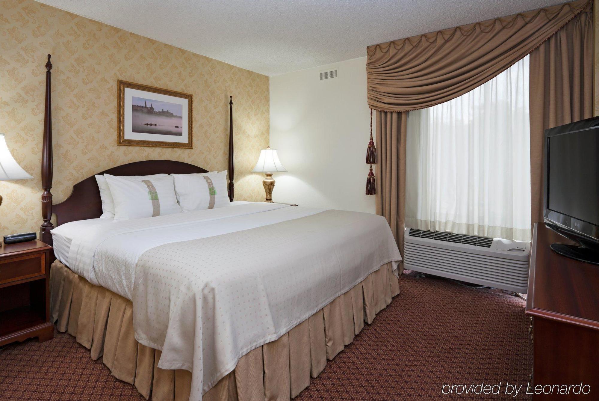 Holiday Inn Washington-Georgetown Стая снимка