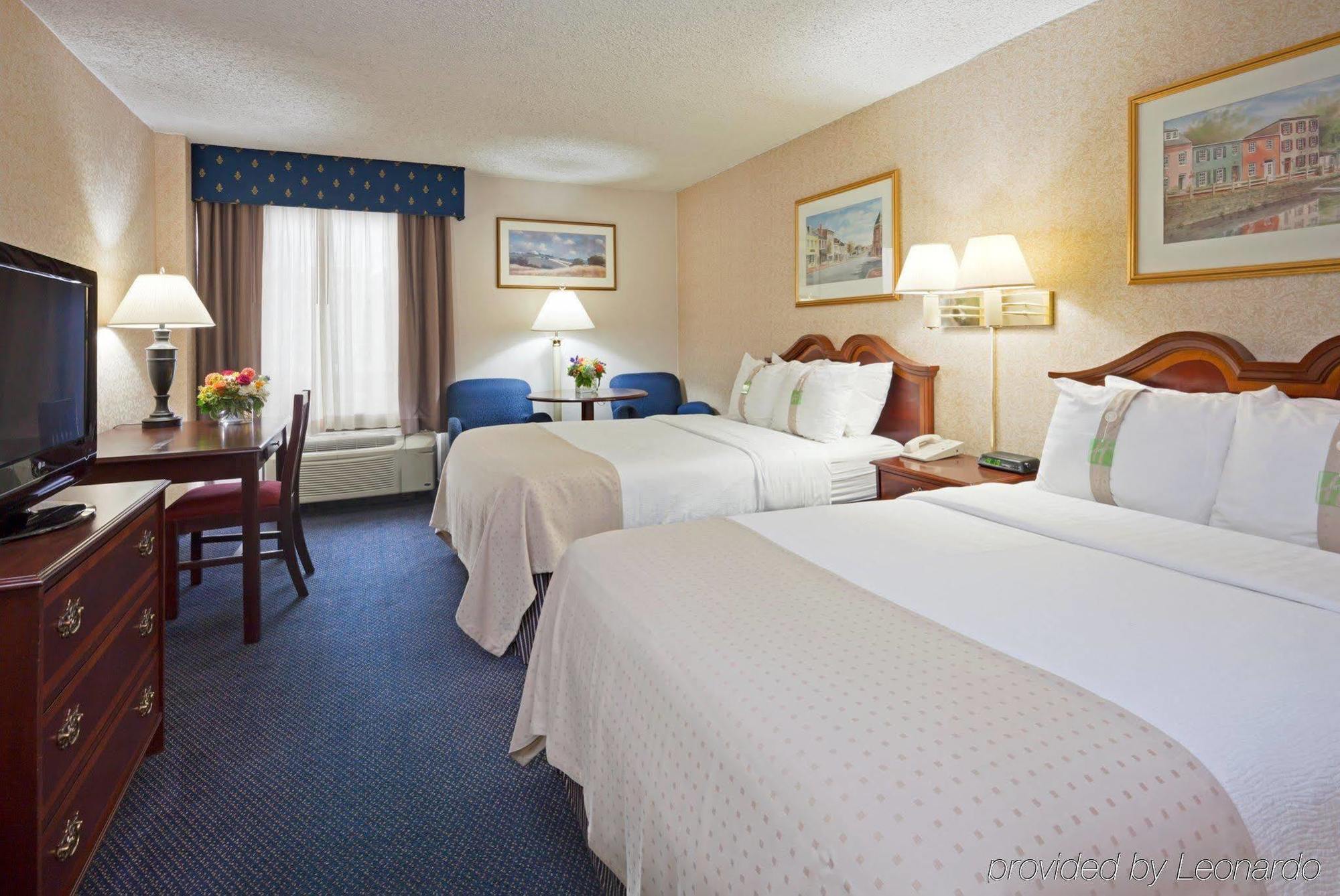 Holiday Inn Washington-Georgetown Стая снимка