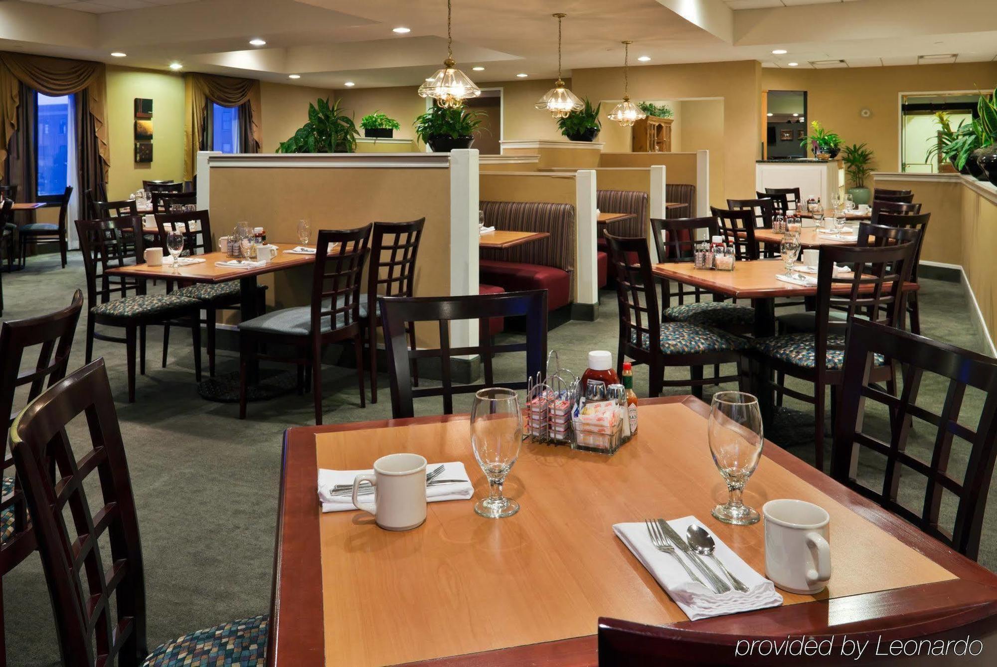 Holiday Inn Washington-Georgetown Ресторант снимка