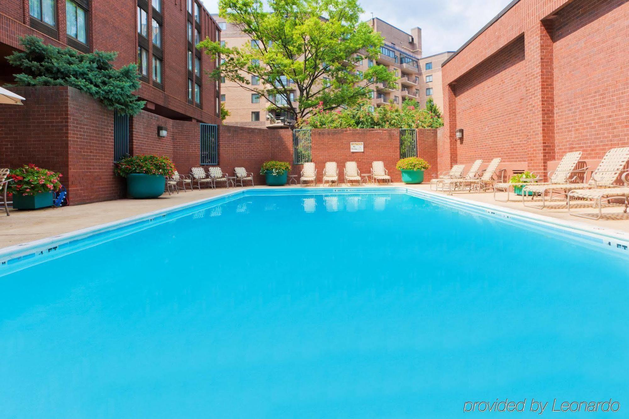 Holiday Inn Washington-Georgetown Екстериор снимка